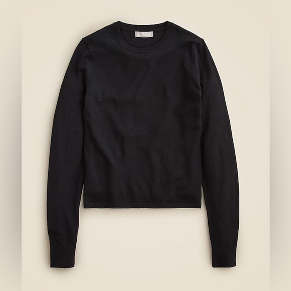 J.Crew Carolyn fitted crewneck sweater in merino wool in black - Picture 3 of 9